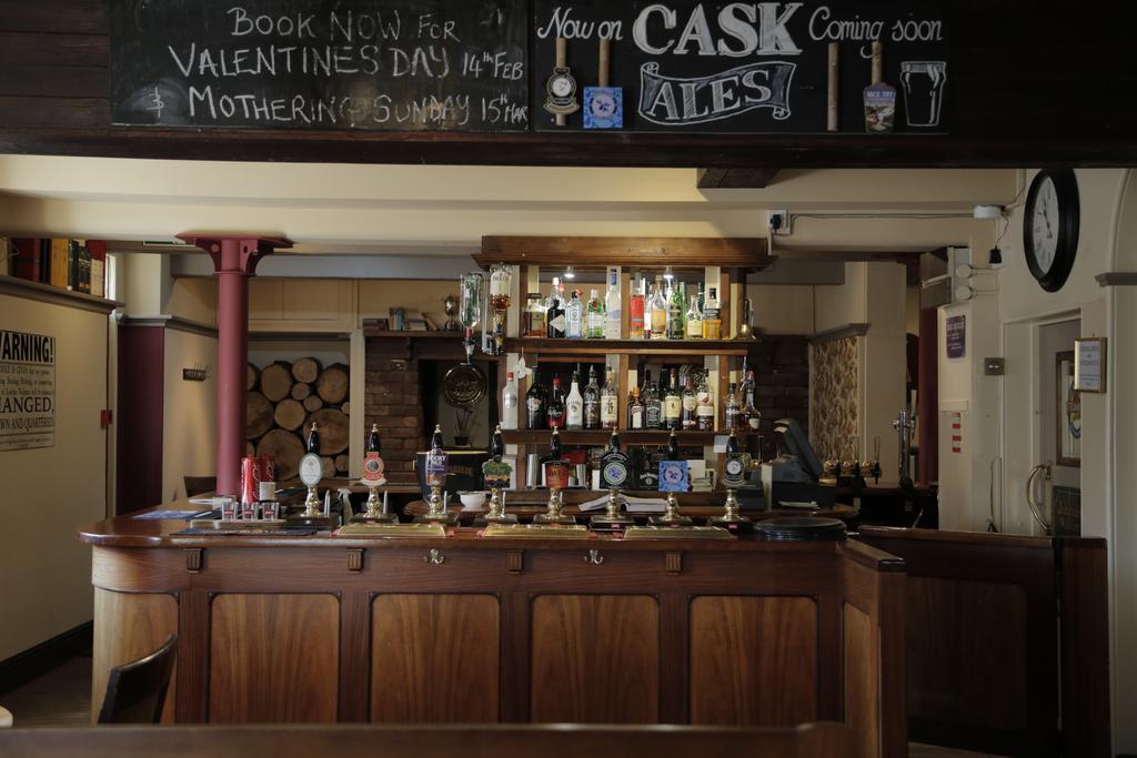 Hanmer Arms Εξωτερικό φωτογραφία